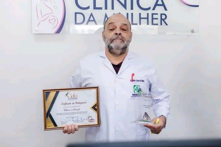 Médico da Clínica Medisaf de bata branca